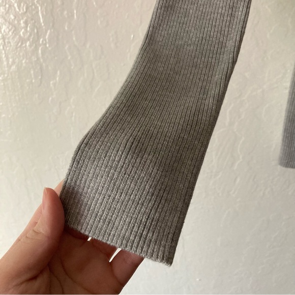 Knotted Gray Top - Picture 5 of 6